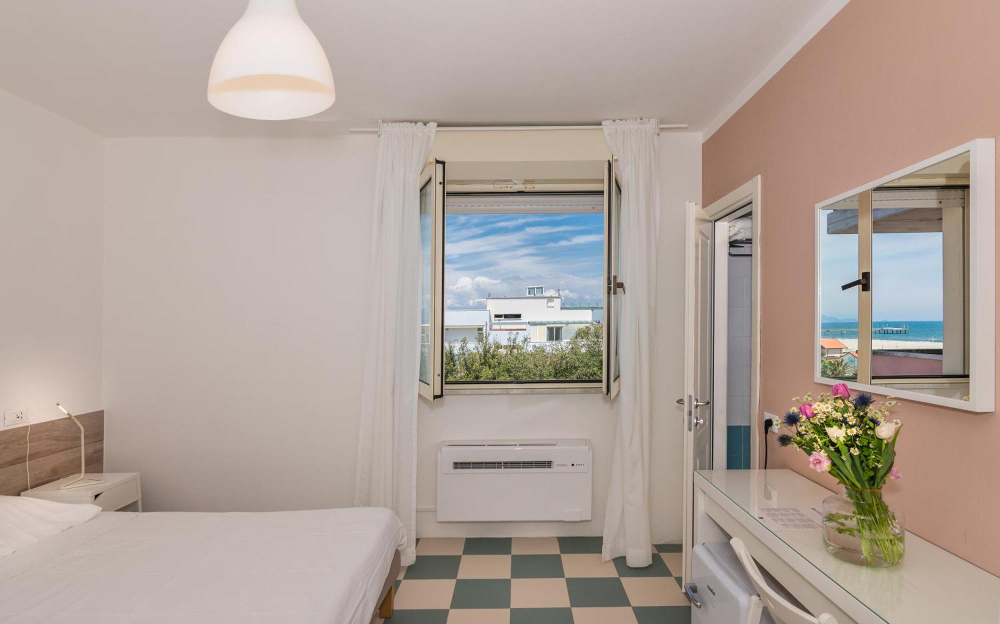 Hotel Happy Marina di Pietrasanta Luaran gambar