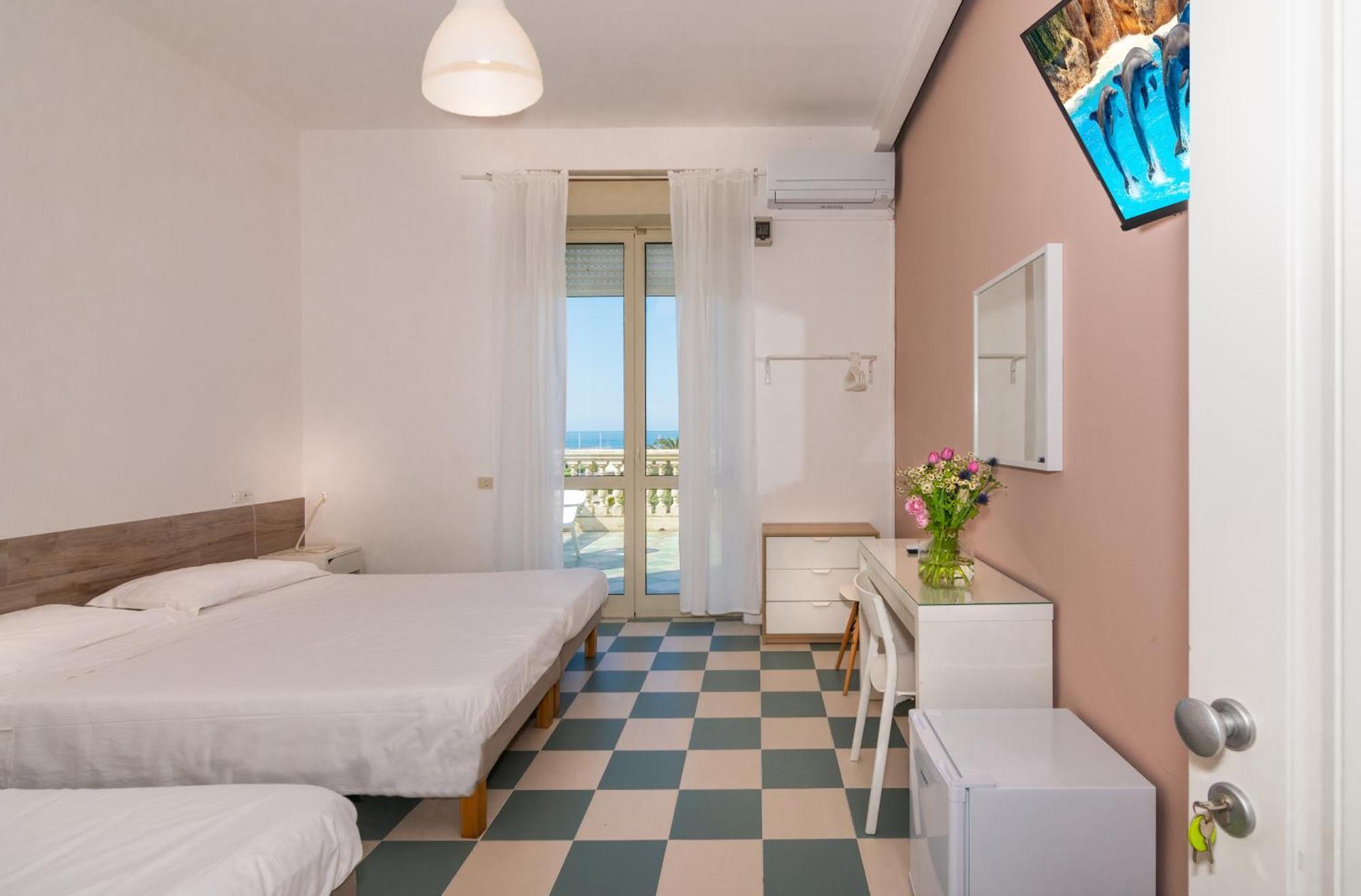 Hotel Happy Marina di Pietrasanta Luaran gambar