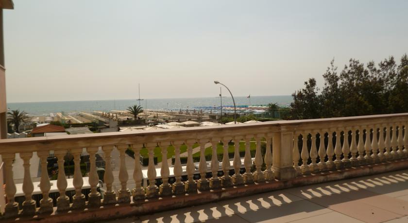 Hotel Happy Marina di Pietrasanta Bilik gambar